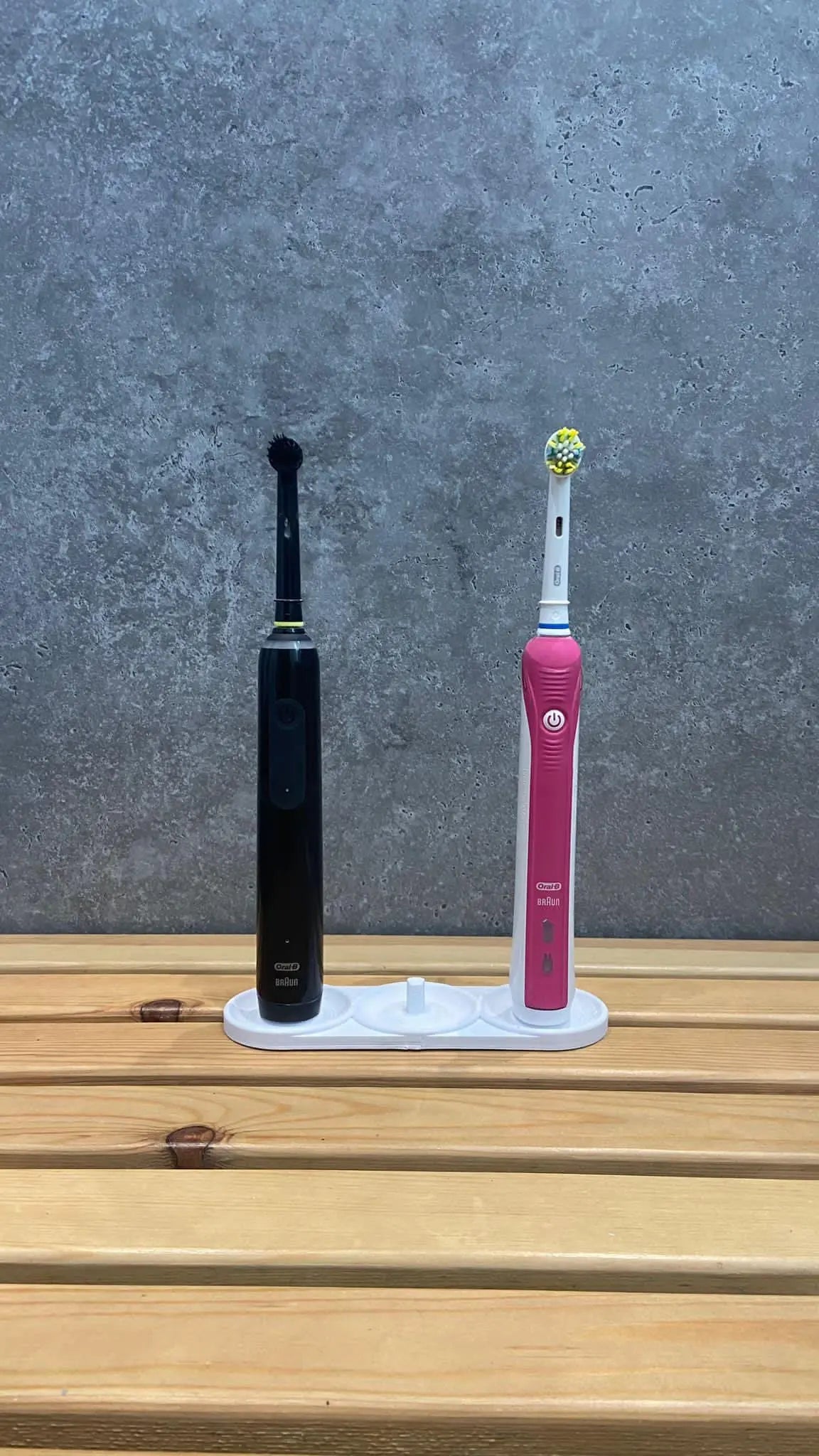 Oral - B Electric Toothbrush Stand with Drip Tray Holder - Blubber Cove